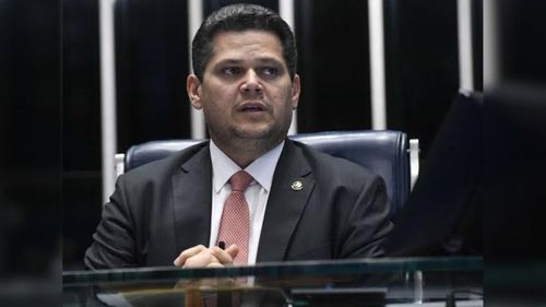 Homenagem a Francisco: Davi decreta luto oficial de 7 dias pela morte do Papa