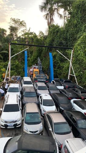 Navio com destino a Macapá encalha no rio amazonas
