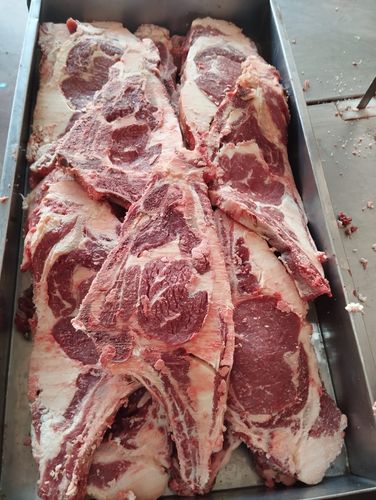 Laranjal do Jari: Promoção de carne bovina vira meme e leva multidão às compras