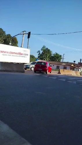 Imprudência coloca em risco a vida de pedestres no Distrito do Coração