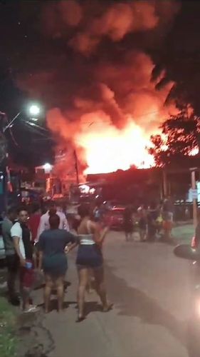 Macapá: Uma pessoa morre e sete casas são destruídas em incêndio