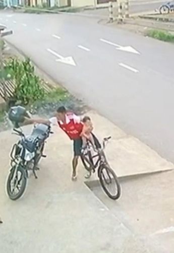 Macapá: Homem usa bebê para disfarçar furto