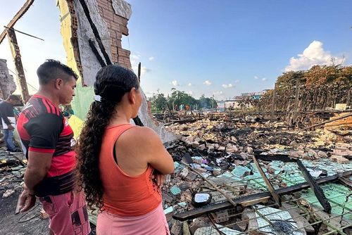 Vítimas do incêndio de Vitória do Jari recebem ajuda humanitária