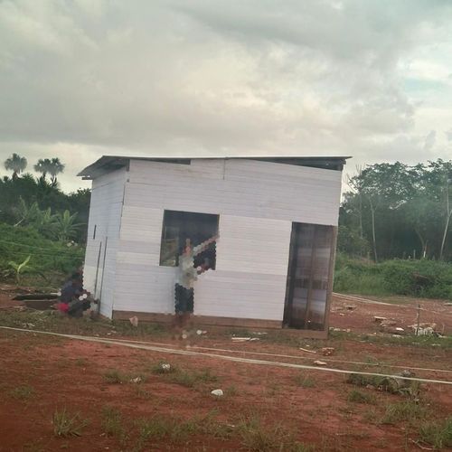 Terrenos em invasão na Zona Norte são vendidos a R$ 1mil reais