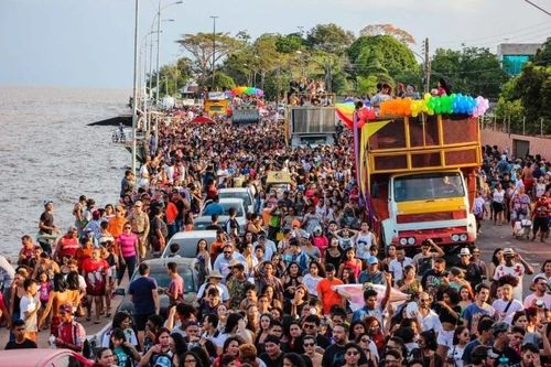 Luau do orgulho marca início da programação da 24º parada LGBTQIA+