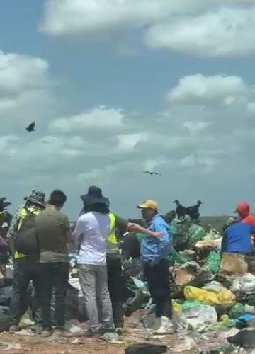 Macapá: aterro controlado vira lixão. Catadores dividem o espaço com urubus