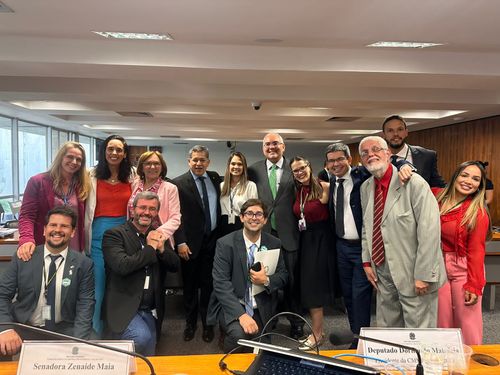 Novo Mais Médicos é aprovado em Comissão Mista sob comando de Malafaia