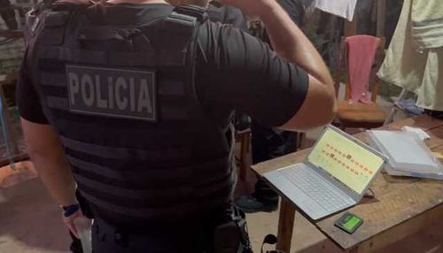 Preso homem que compartilhava pornografia infantil usando chip da mãe falecida