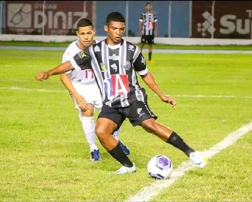 Amapaense lança vaquinha para jogar futebol na Europa